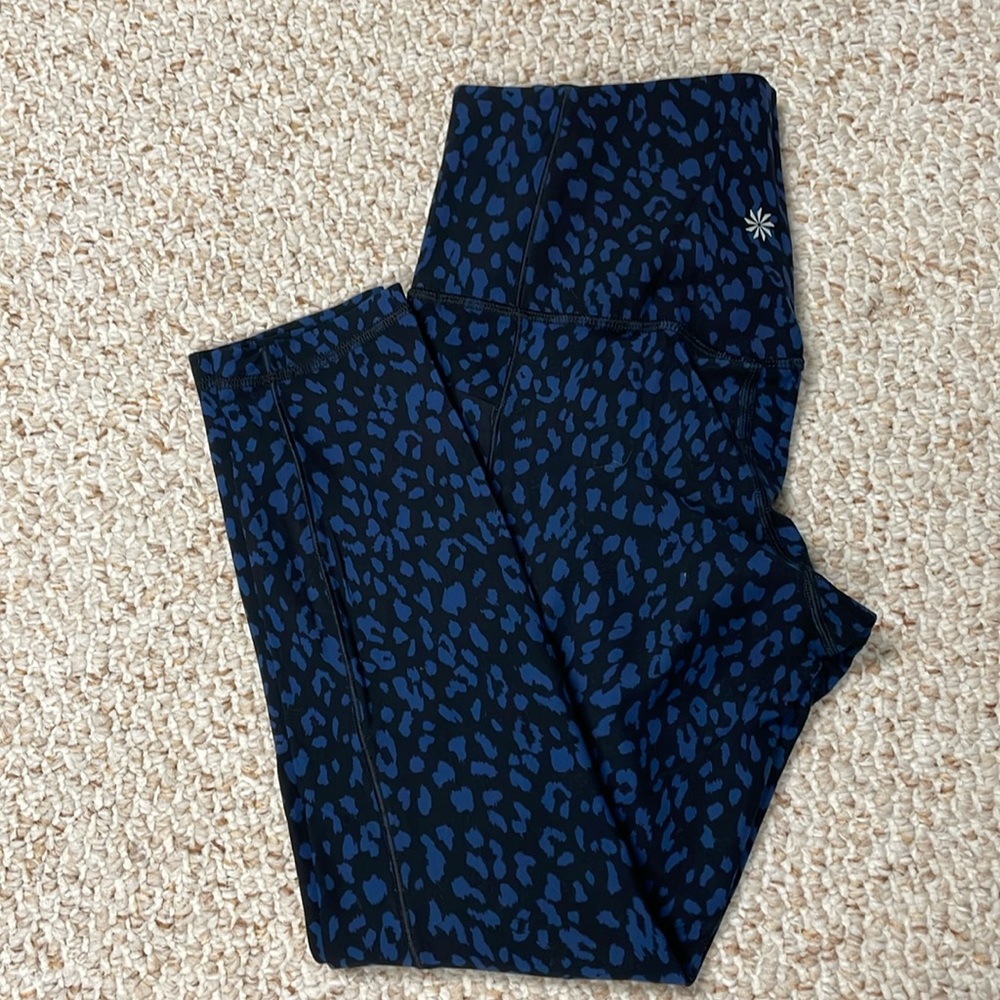 Athleta Womens Leopard High Rise Salutation Stash Pocket II Printed 7/8 Tight PS